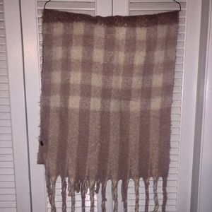 Oversized shawl/scarf